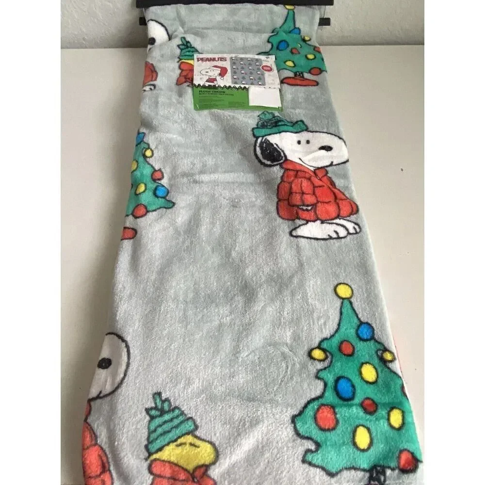 Peanuts Snoopy Puffer Jacket Woodstock Puffy Coat Soft Throw Blanket‎ 50 X 70”